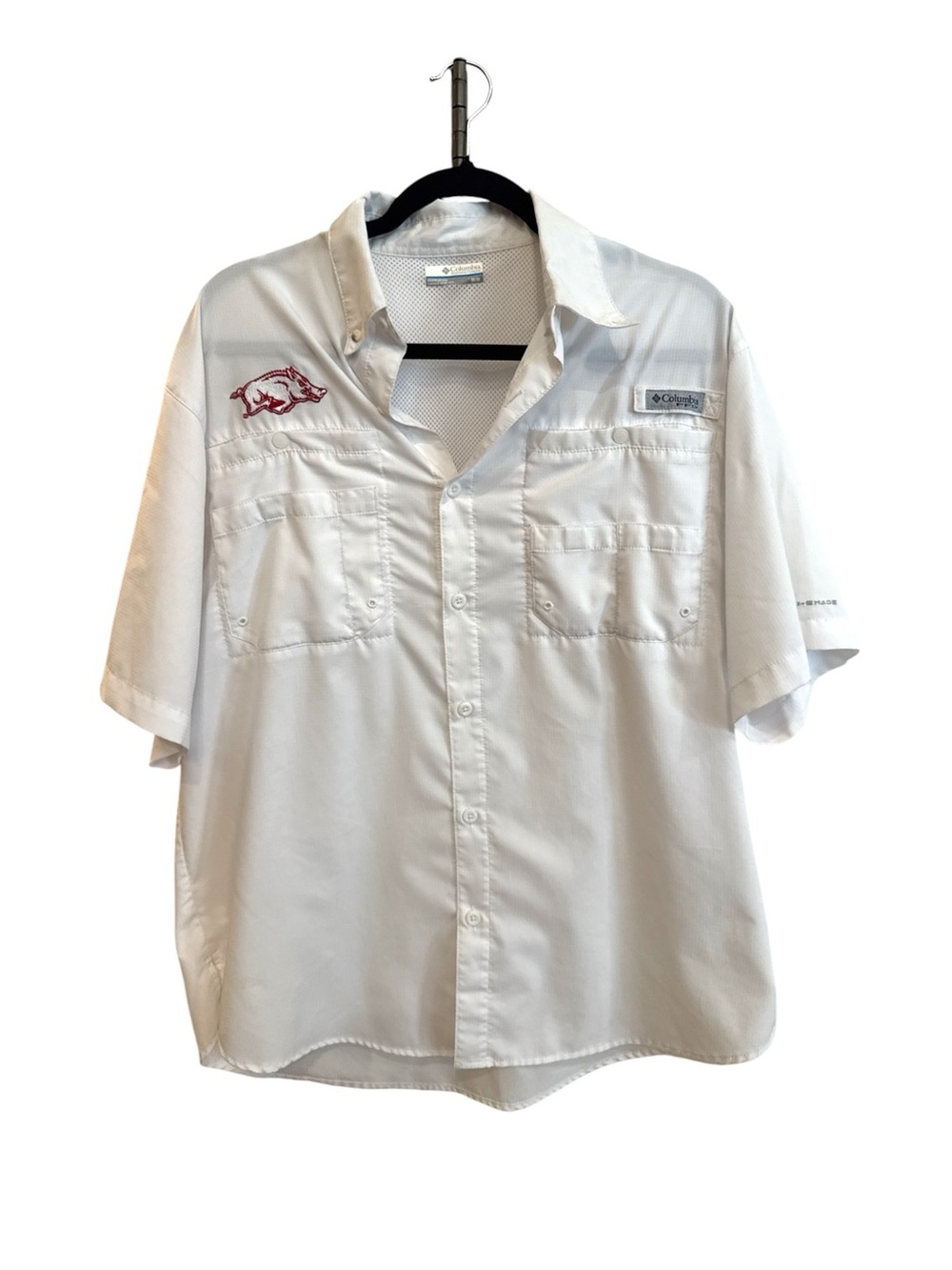Columbia Men’s White Short-Sleeve Button-Down Shirt Arkansas Logo size Medium